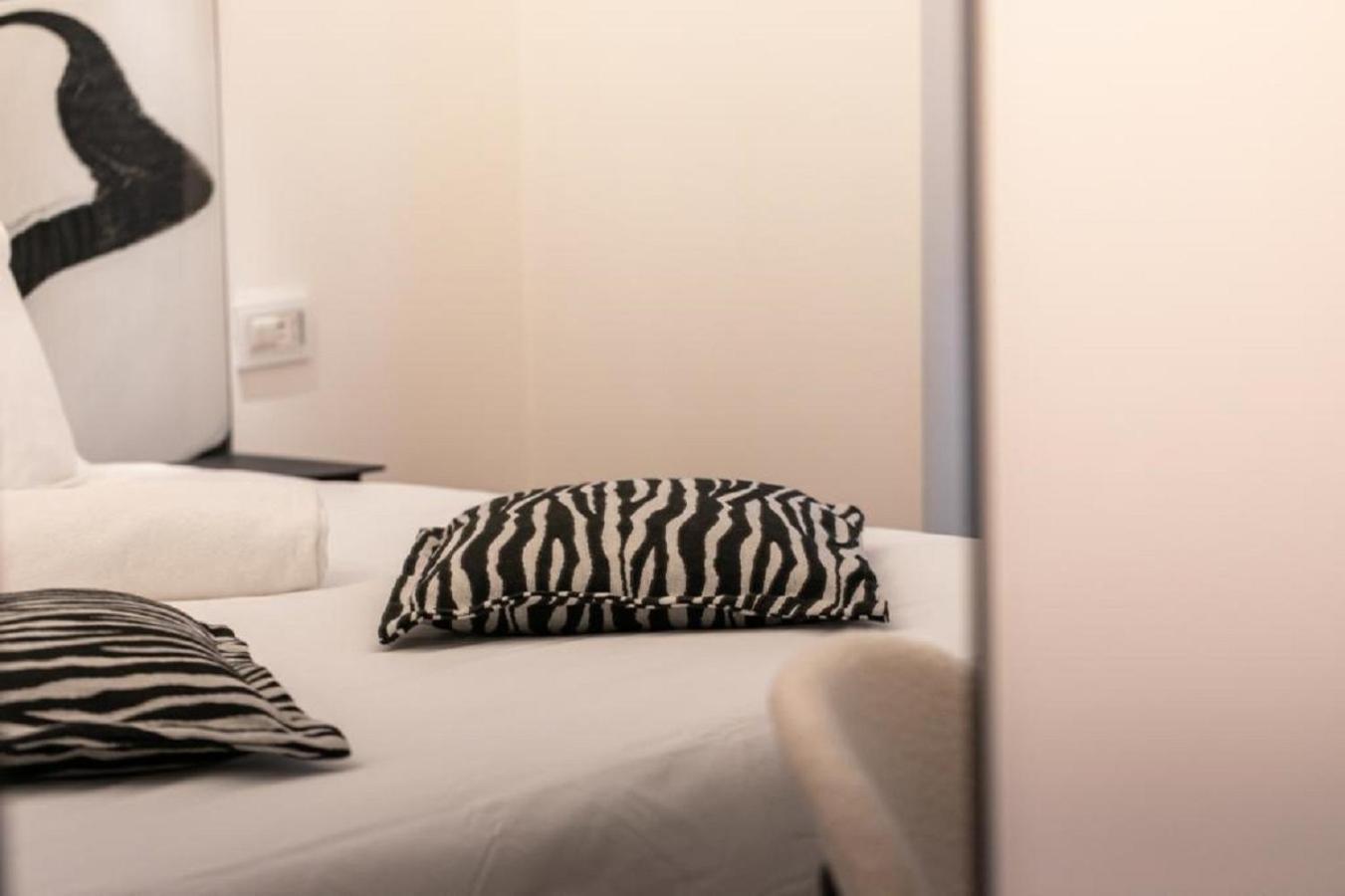 Hotel Bhr Cavour 150 à Rome Extérieur photo